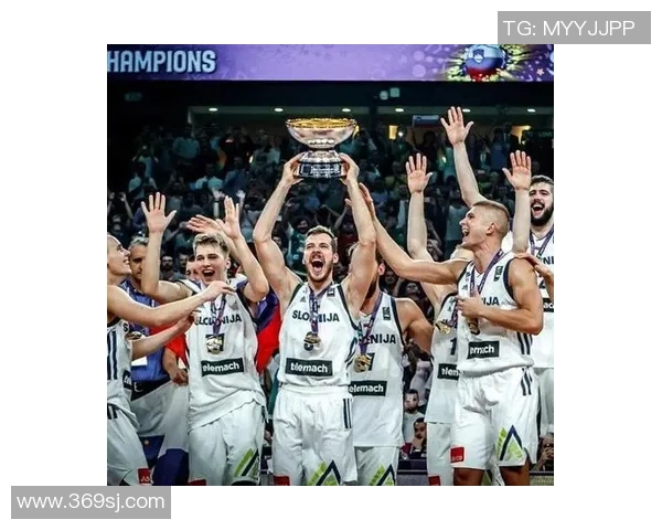 南京乒乓球队在欧锦赛积分榜上以65分稳居第一名展现强劲实力