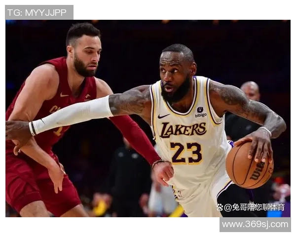 骑士与湖人精彩对决全程回放带你重温比赛的每一个瞬间